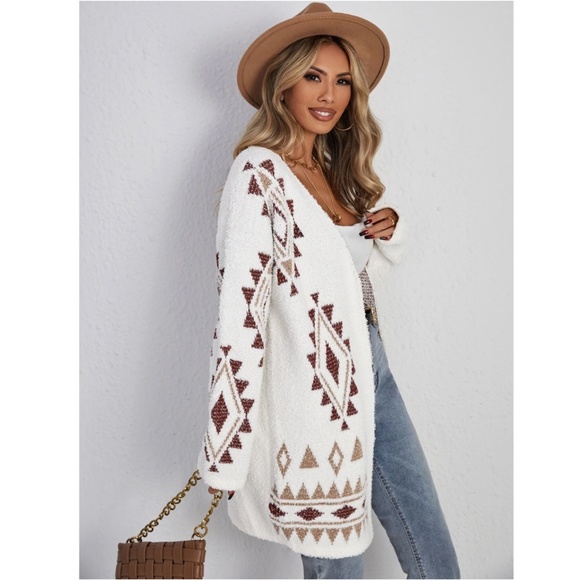 White Open Cardigan Aztec Print Long Sleeve Knee Length - Picture 2 of 7